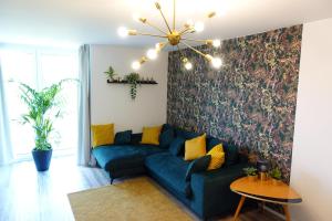 Χώρος καθιστικού στο Chrisma Apartments +22 φωτογραφίες