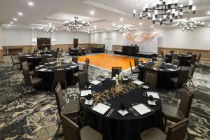DoubleTree by Hilton Denver Cherry Creek, CO商务区和/或会议室