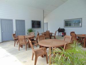 TV a/nebo společenská místnost v ubytování Southern Inn & Suites Lamesa