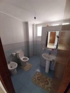 Vannas istaba naktsmītnē Maison Familiale à Oued Laou: Détente en Bord de Mer