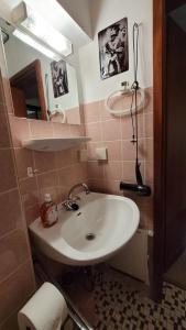 Koupelna v ubytování Berg-Büdchen - schnuckelige Maisonette-FeWo - gemütlich und günstig