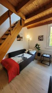 Postel nebo postele na pokoji v ubytování Berg-Büdchen - schnuckelige Maisonette-FeWo - gemütlich und günstig