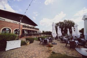Restaurace v ubytování C&C Karo Resort