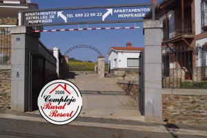 Certyfikat, podpis lub inny dokument wystawiony w obiekcie Apartamentos Rurales Monfragüe