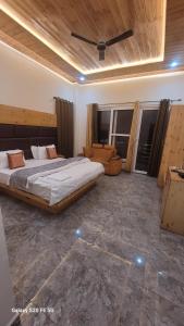 Postel nebo postele na pokoji v ubytování Hotel SkyWing By MountMemory
