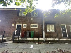 Το κτήριο όπου στεγάζεται  το διαμέρισμα