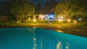 Πισίνα στο ή κοντά στο Lux Suites kivulini Cottages Diani Beach +6 φωτογραφίες