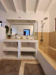 Koupelna v ubytování Exceptionnelles vue mer et villa