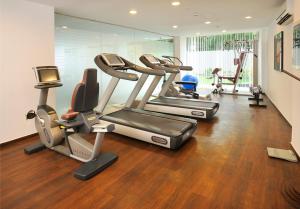 Gimnasio o instalaciones de fitness de Four Points by Sheraton Ahmedabad