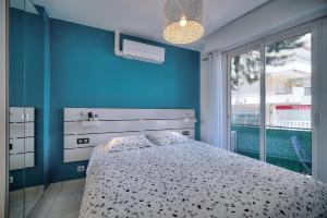 Posteľ alebo postele v izbe v ubytovaní 2 PIECES MODERNE 8 mn du Palais A1B238