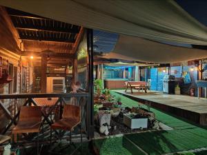 En restaurant eller et spisested på Libi Bamidbar, Healing & Relaxation Resort in The Dead Sea