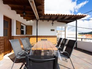 Balkon lub taras w obiekcie Live Tata Casa con jardin y vistas