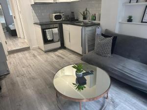 Cuisine ou kitchenette dans l'établissement Modern 1 bed flat in the heart of Hackney