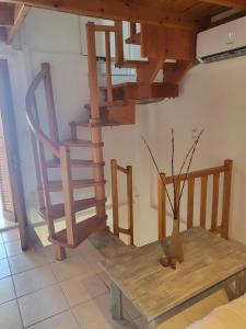 Fotografie z fotogalerie ubytování Sunflower maisonette with attic v destinaci Loutraki