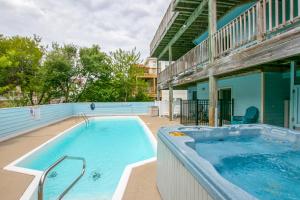 Bazén v ubytování 1771 - Goin Coastal by Resort Realty nebo v jeho okolí