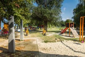 Herní místnost nebo prostor pro děti v ubytování Holiday home in Balatonmariafürdo 40846