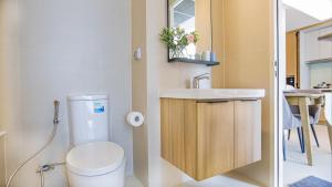 Bilik mandi di Funstay Bangkok Circle Condo +30 gambar