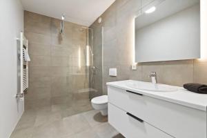 Koupelna v ubytování Venture Vacations - Discover Selfoss Stylish 4Bedroom Hideaway