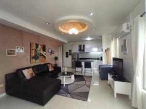 Kuchyň nebo kuchyňský kout v ubytování 2BR condo at Kandi tower 2