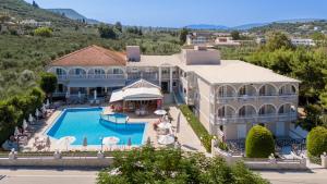 Bazén v ubytování Daisy Hotel nebo v jeho okolí