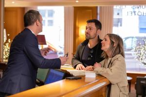 Gæster der bor på Hotel Etats Unis Opera