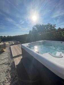 The swimming pool at or close to Meditrine