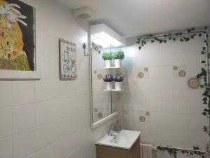 Kúpeľňa v ubytovaní Casa María, ático con vistas y parking