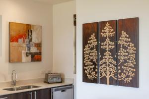 Foto dalla galleria di Roble Sabana 404 Luxury Apartment Adults Only - Reserva Conchal a Playa Conchal