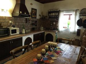 A kitchen or kitchenette at Casa Abuelo Rafael