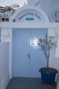 A fachada ou entrada em Fanari Vista Suites