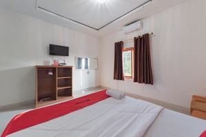 Легло или легла в стая в RedDoorz near Ciletuh Sukabumi