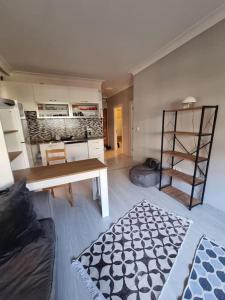 Χώρος καθιστικού στο Maltepe, Cevizli cozy apt