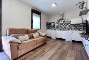 Una cocina o zona de cocina en Apartamentos Rurales Sobremazas