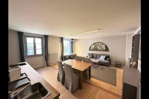 Ruang duduk di Riva House Colonno