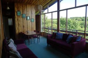 Gallery image of 9 Timber Hill in Broad Haven +18 photos