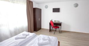 Foto dalla galleria di Casa Godi a Godineşti