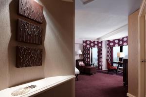 Posezení v ubytování InterContinental Montreal by IHG + 37 fotografií