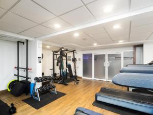 Fitness centrum a/nebo fitness zařízení v ubytování Hotel Mesaluna Near American Consulate