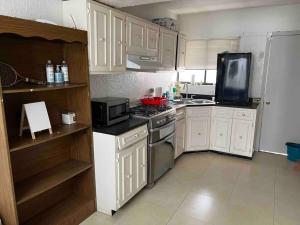 Foto dalla galleria di Casa completa de 3 cuartos en una zona tranquila. a Ciudad Juárez Altre 4 foto