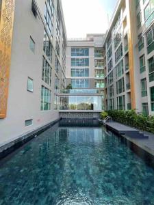 Bazén v ubytování Erawan Luxury 2B2B Condo (2卧室豪华公寓古城中心) nebo v jeho okolí