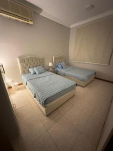 Afbeelding uit fotogalerij van درة العروس - شاطيء الحالمة - شاطيء صالح للسباحة - شاليه فاخر in Durat Alarous