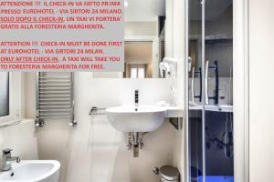 Łazienka w obiekcie Guesthouse Foresteria Margherita Milano