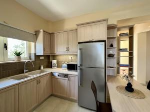 Кухня или мини-кухня в Villa Avra Vrisses Crete
