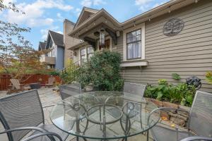 Budova, kde se prázdninový dům nachází