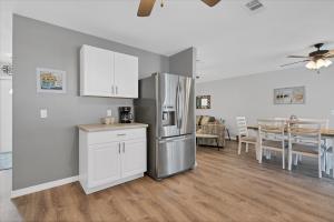 Gallery image of 1014 Darby in Port Charlotte