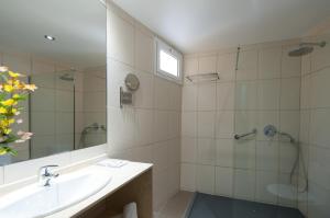 Kúpeľňa v ubytovaní Apartamentos Colón Playa
