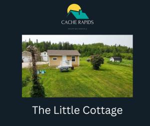 un logo pour un petit cottage dans une cour dans l'établissement Cache Rapids Vacation Rental, à Reidville
