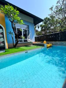 Poolen vid eller i närheten av Pool Villa Pattaya Seaside