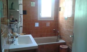 Ένα μπάνιο στο La Figounette du Soleil