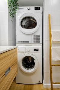 Φωτογραφία από το άλμπουμ του Old City Center River View-4BR-Parliament-Metro-Park στο Βουκουρέστι